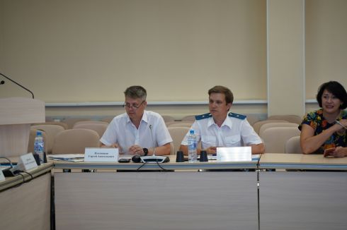 Форум по защите прав социально незащищенных категорий граждан, организованный Прокуратурой Калужской области при содействии Ресурсного Центра ИНИЦИАТИВА прошел в здании Правительства Калужской области