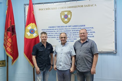 Основатель Ресурсного центра Инициатива Сергей Плотников провел встречу с руководителем Российского союза офицеров запаса Энрико Велодьевичем Тодуа в Москве
